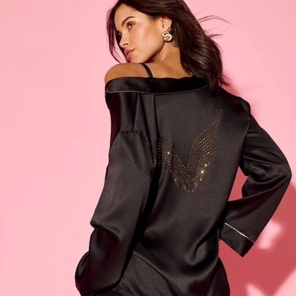 Limited edition Victoria’s Secret fashion show backstage satin sparkle pajamas - Picture 3 of 7